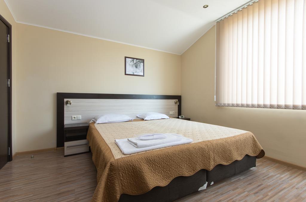 Guest House La Casa Varna Exterior photo