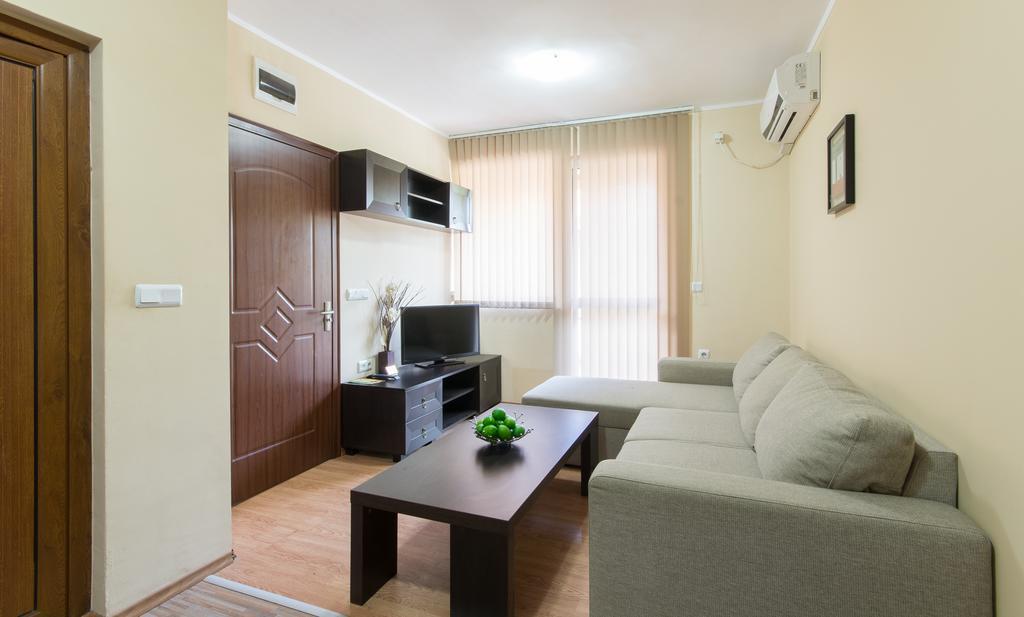 Guest House La Casa Varna Exterior photo